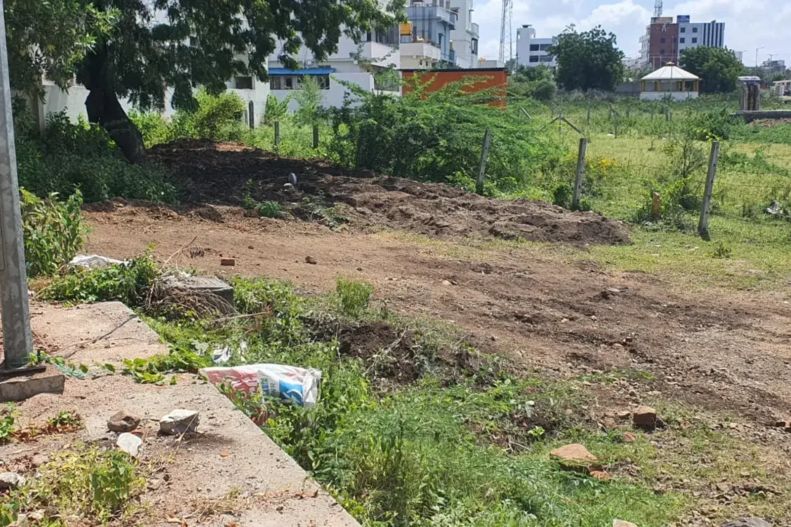 30x40 Plot near High Court