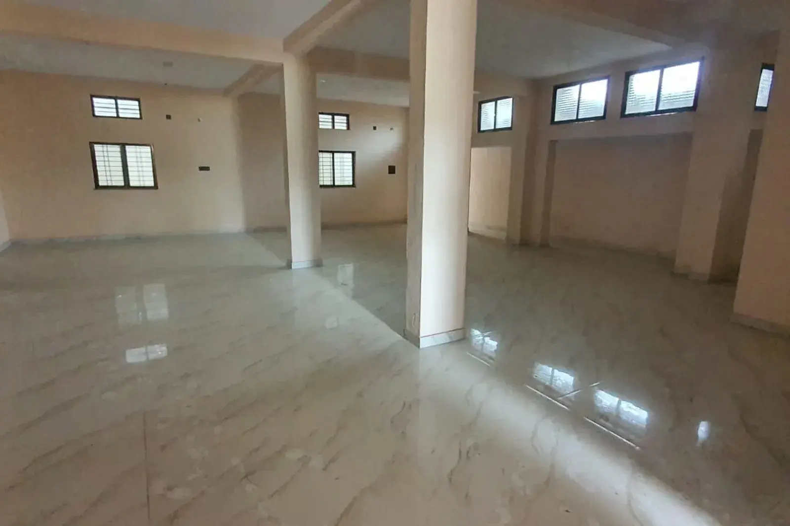 Ground Floor 2000 Sqft for Bank Rent with Bathroom, Biddapur Colony