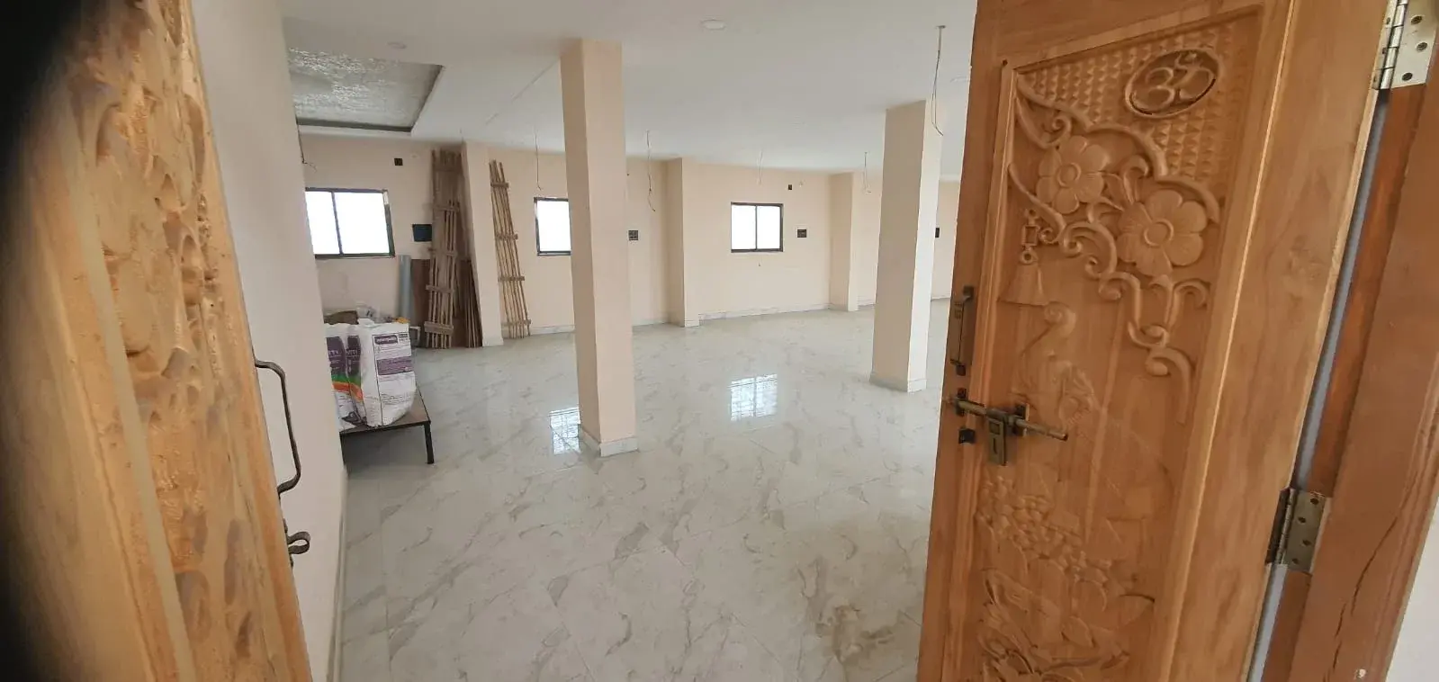 2000 Sqft Commercial Space for Rent with Single Room, Biddapur Colony 2nd Floor