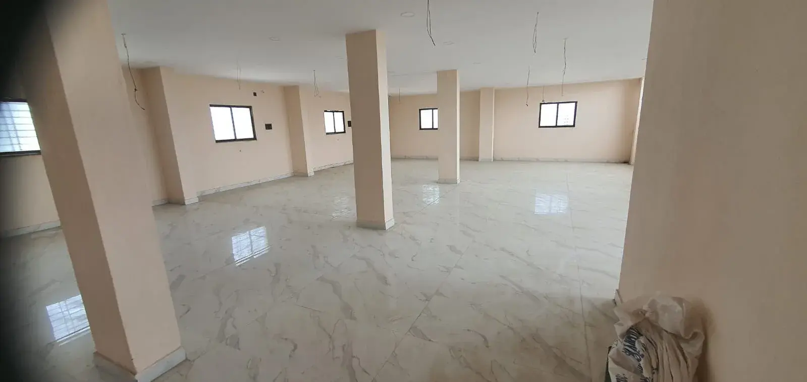2000 Sqft Commercial Space for Rent with Single Room, Biddapur Colony 2nd Floor