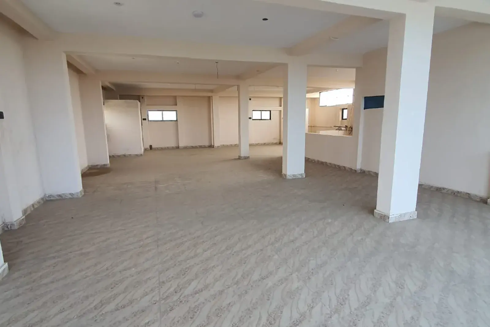 3rd Floor Commercial Space for Rent, 2000 Sqft Single Room and Bathroom
