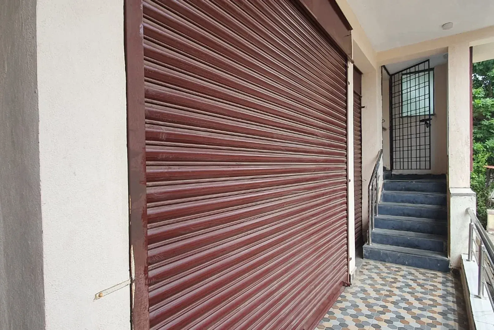 Shop for Rent, Road Attached, 250 Sqft